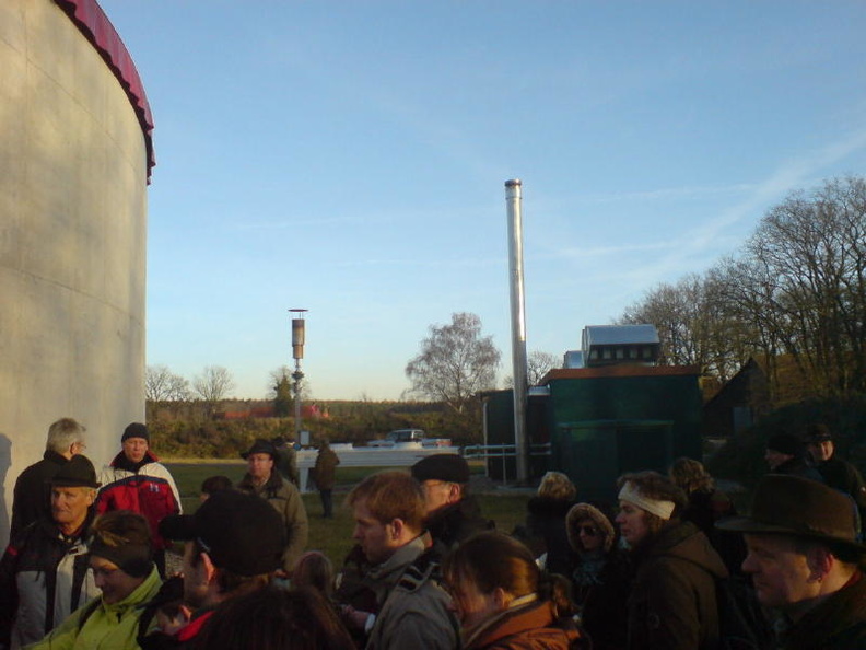 2008_01_13 sonnige gr_nkohlwanderung zu hennings biogasanlage in helmerkamp 075.jpg